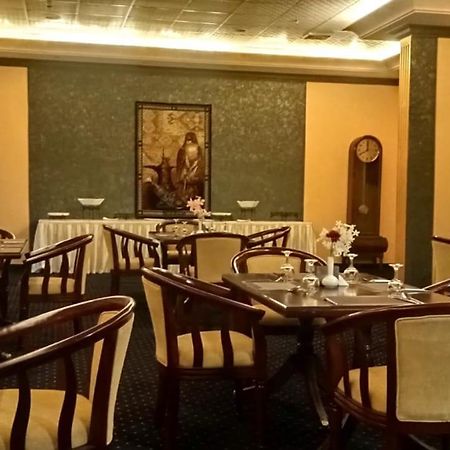 Aliqbal Hotel El-Huber Dış mekan fotoğraf
