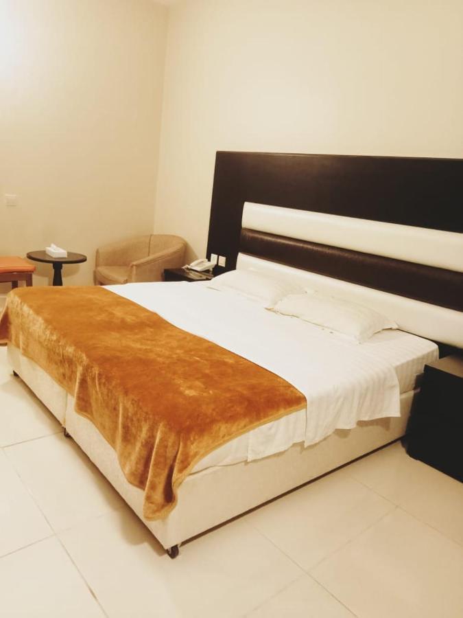 Aliqbal Hotel El-Huber Dış mekan fotoğraf